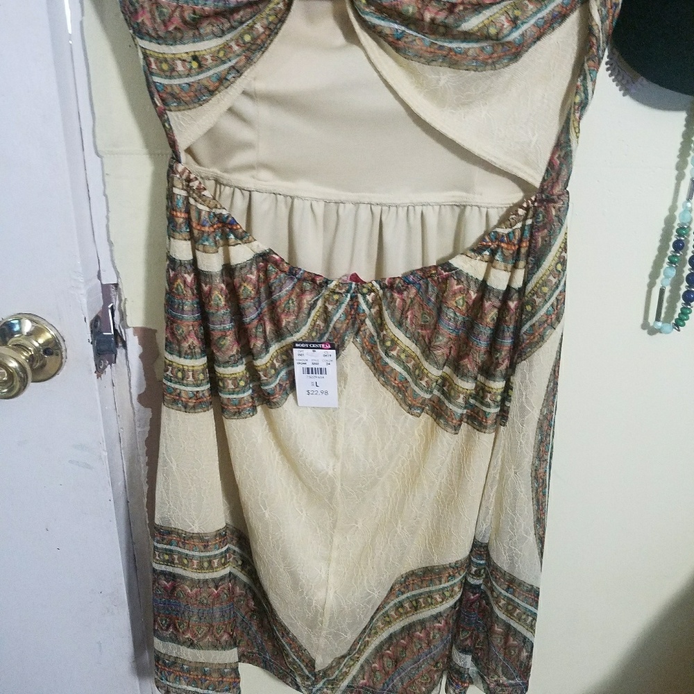 Dress - Picture 2 of 4